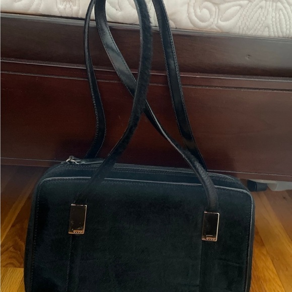 Vintage Gucci Embossed Unborn Calf shoulder Bag Black